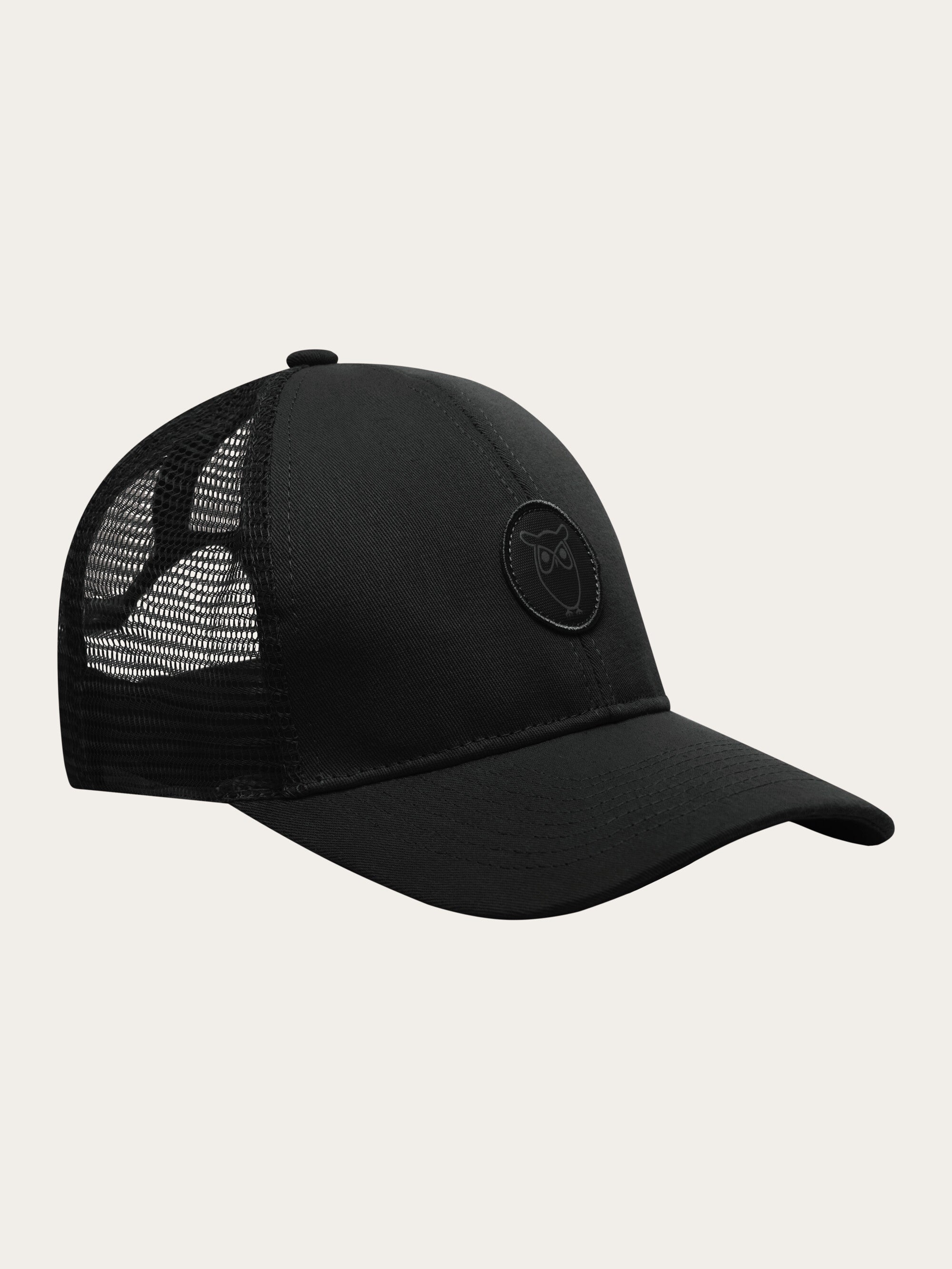 Black mesh trucker cap deals