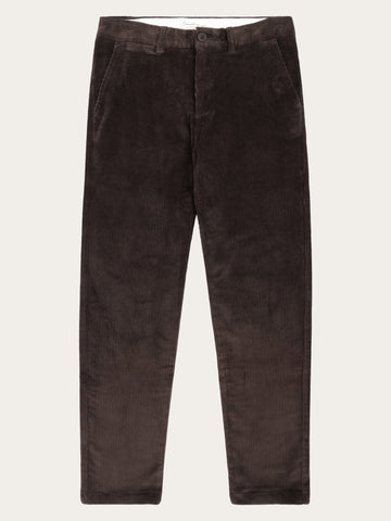 KnowledgeCotton Apparel - MEN CHUCK regular 8-wales corduroy chino pants Pants 1487 Chocolate Torte