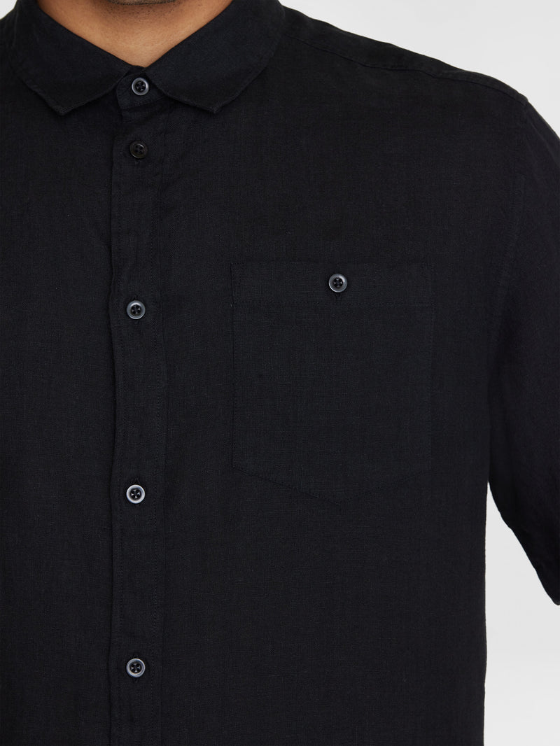 KnowledgeCotton Apparel - MEN Custom fit linen short sleeve shirt Shirts 1300 Black Jet