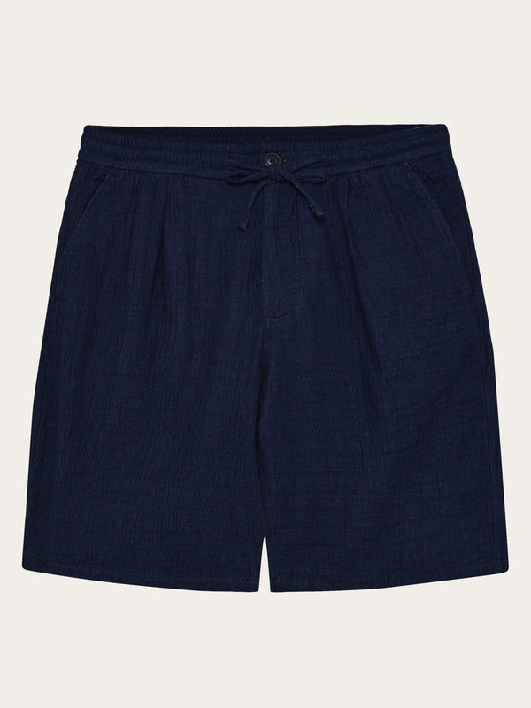 KnowledgeCotton Apparel - MEN FIG Loose fit dobby shorts - GOTS/Vegan Shorts 1483 Indigo