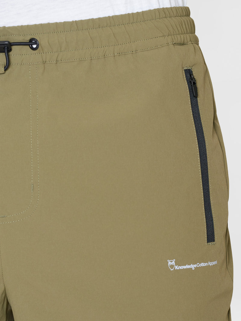 KnowledgeCotton Apparel - MEN FIG loose elastic waist string shorts - GRS/Vegan Shorts 1068 Burned Olive