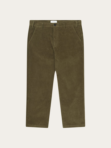 KnowledgeCotton Apparel - MEN FLINT wide corduroy chino pants Pants 1100 Dark Olive
