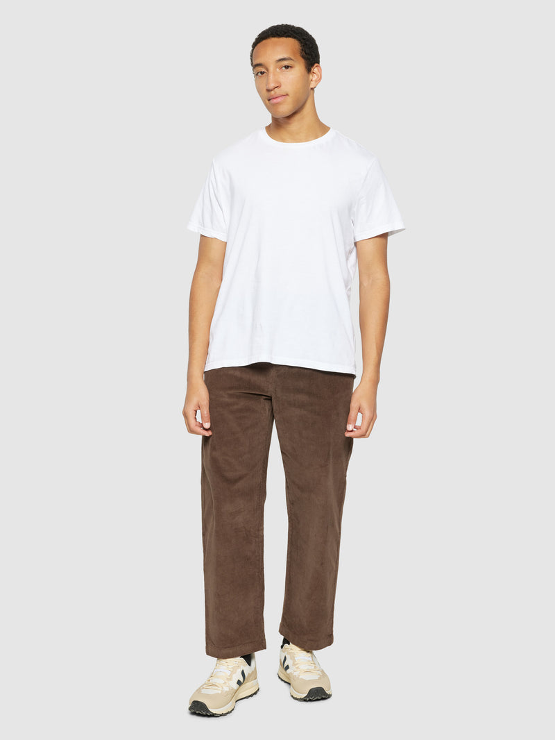 KnowledgeCotton Apparel - MEN FLINT wide corduroy chino pants Pants 1243 Demitasse (brown)