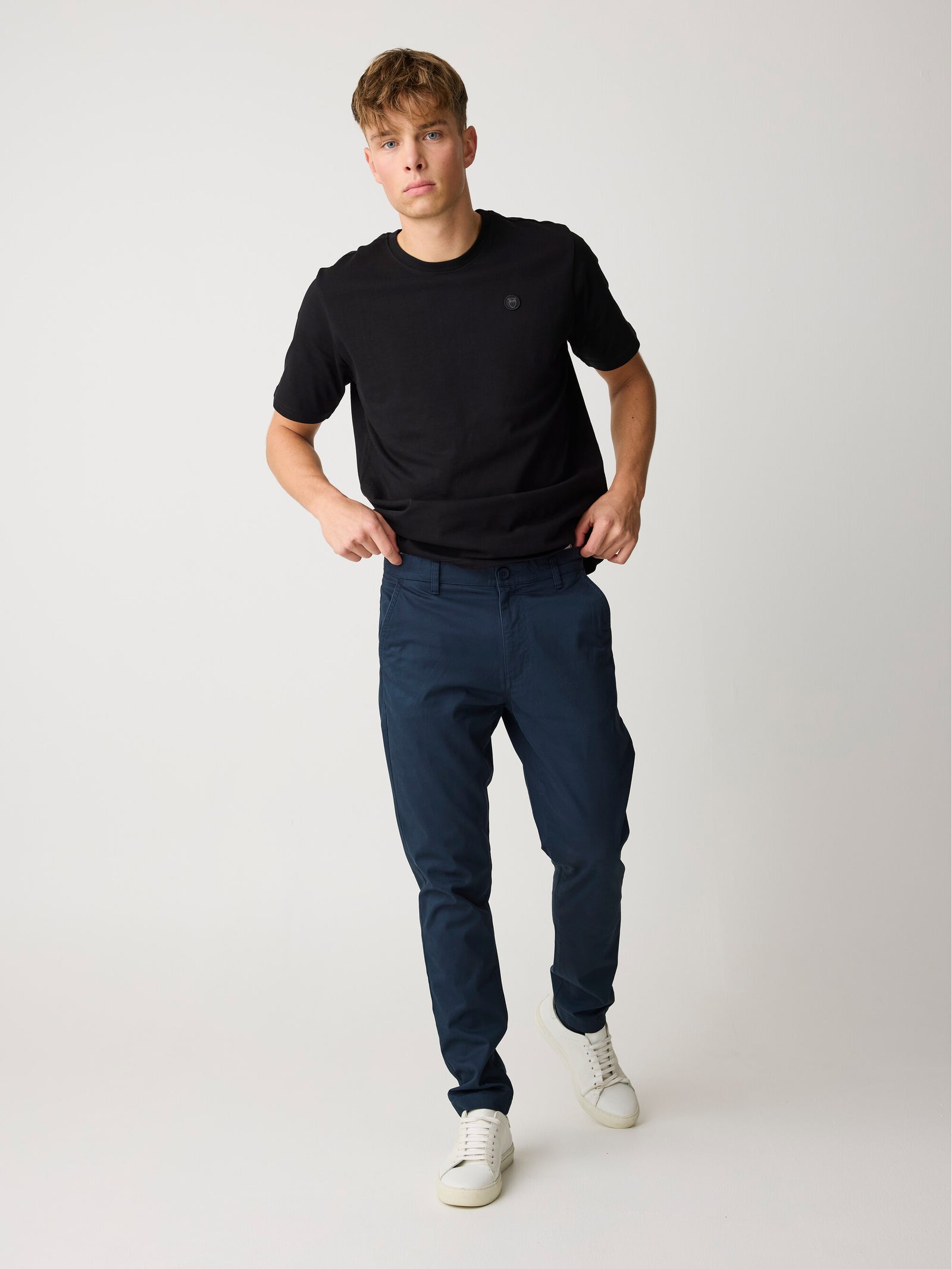 CHINO GRANDE/THIRTEEN HUNDREDTH BLO〜 Xx Standard Taper Chino - Blau | Levi's® DE