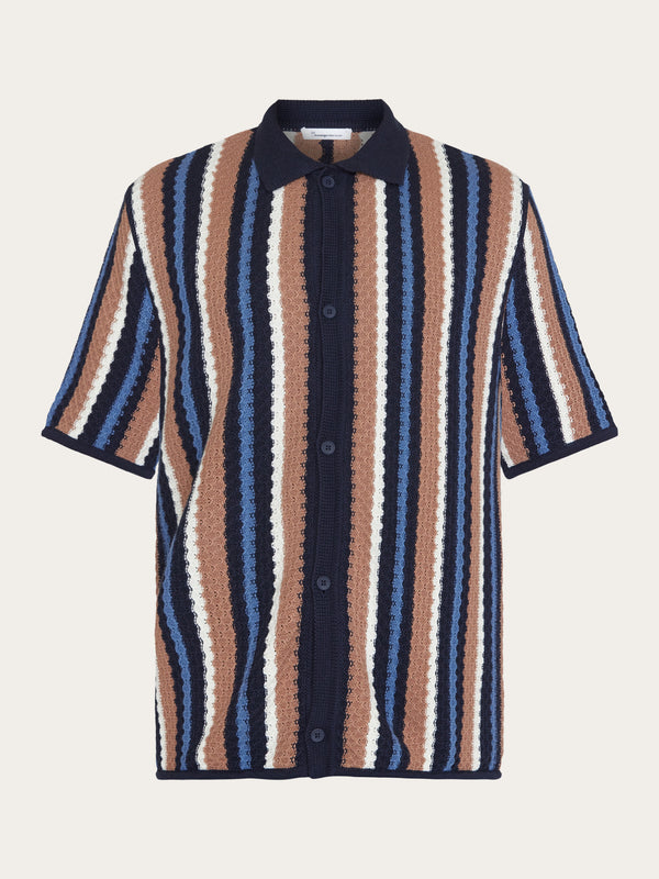 KnowledgeCotton Apparel - MEN Loose short sleeve striped knitted shirt - GOTS/Vegan Knits 8021 Blue stripe