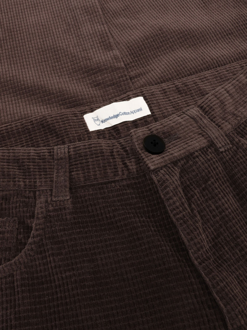 KnowledgeCotton Apparel - MEN Organic Cotton Chuck 5-pocket Corduroy Pants GOTS Pants 1487 Chocolate Torte