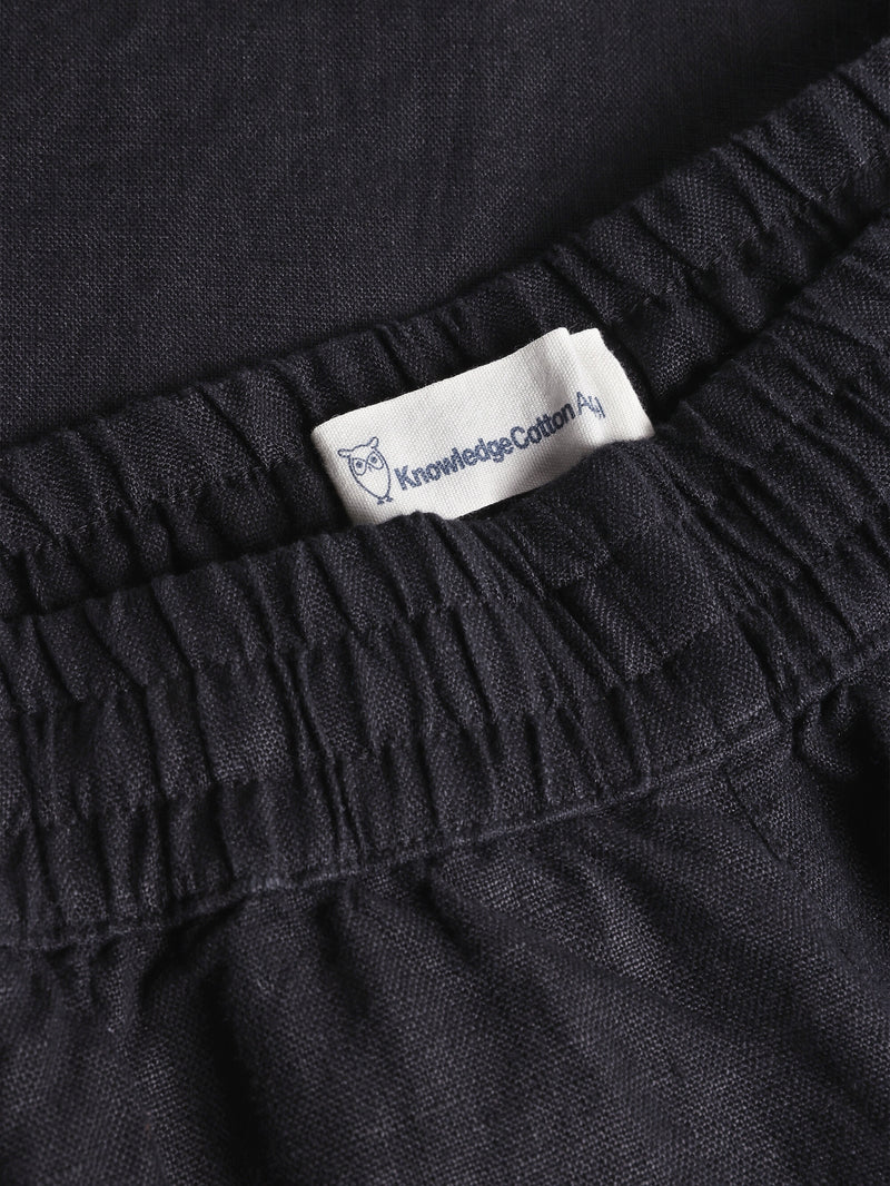 KnowledgeCotton Apparel - WMN POSEY wide mid-rise linen shorts - GOTS/Vegan Shorts 1300 Black Jet