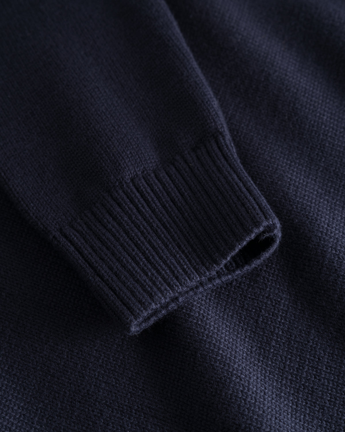 KnowledgeCotton Apparel - MEN Plain knitted crew neck Knits 1412 Night Sky