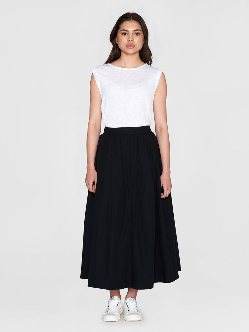 KnowledgeCotton Apparel - WMN Poplin pleated mid-length skirt Skirts 1300 Black Jet