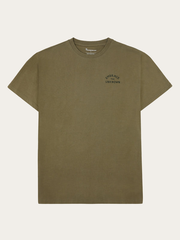 KnowledgeCotton Apparel - MEN Regenerative Organic Cotton Back Print T-Shirt GOTS T-shirts 1068 Burned Olive