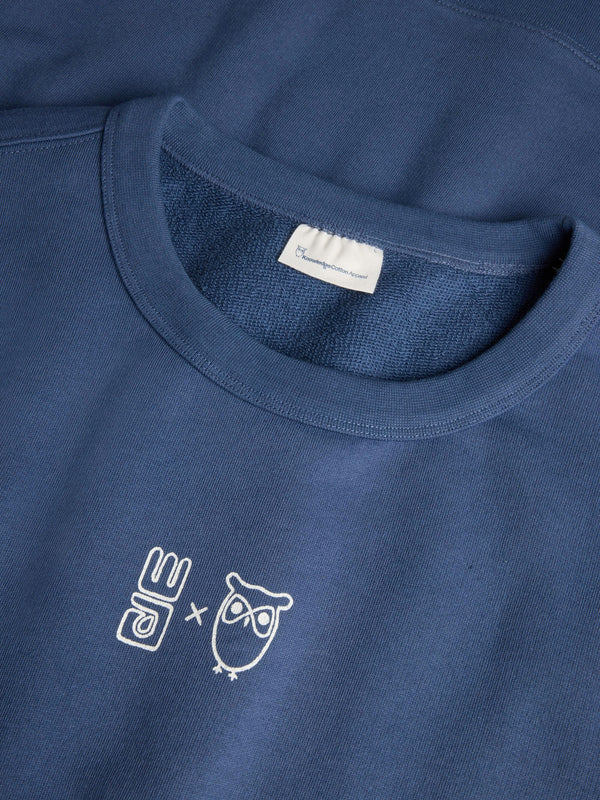KnowledgeCotton Apparel - MEN Regenerative Organic Cotton Printed Crew Neck GOTS/Vegan Sweats 1226 Vintage Indigo