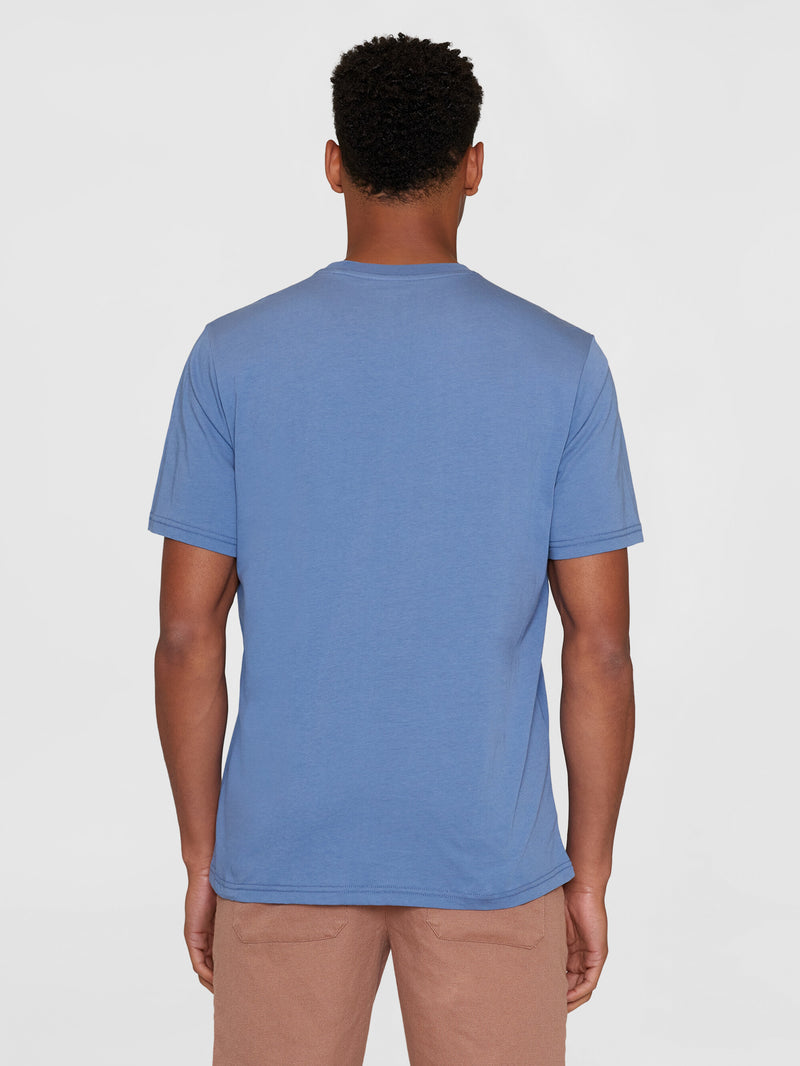 KnowledgeCotton Apparel - MEN Regular big owl front print t-shirt - GOTS/Vegan T-shirts 1432 Moonlight Blue