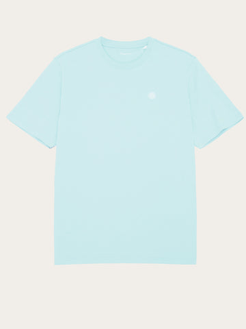 KnowledgeCotton Apparel - MEN Regular fit Badge t-shirt T-shirts 1480 Aqua-Esque