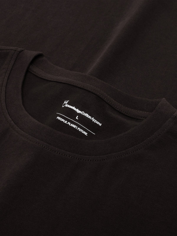 KnowledgeCotton Apparel - MEN Regular fit Badge t-shirt T-shirts 1487 Chocolate Torte