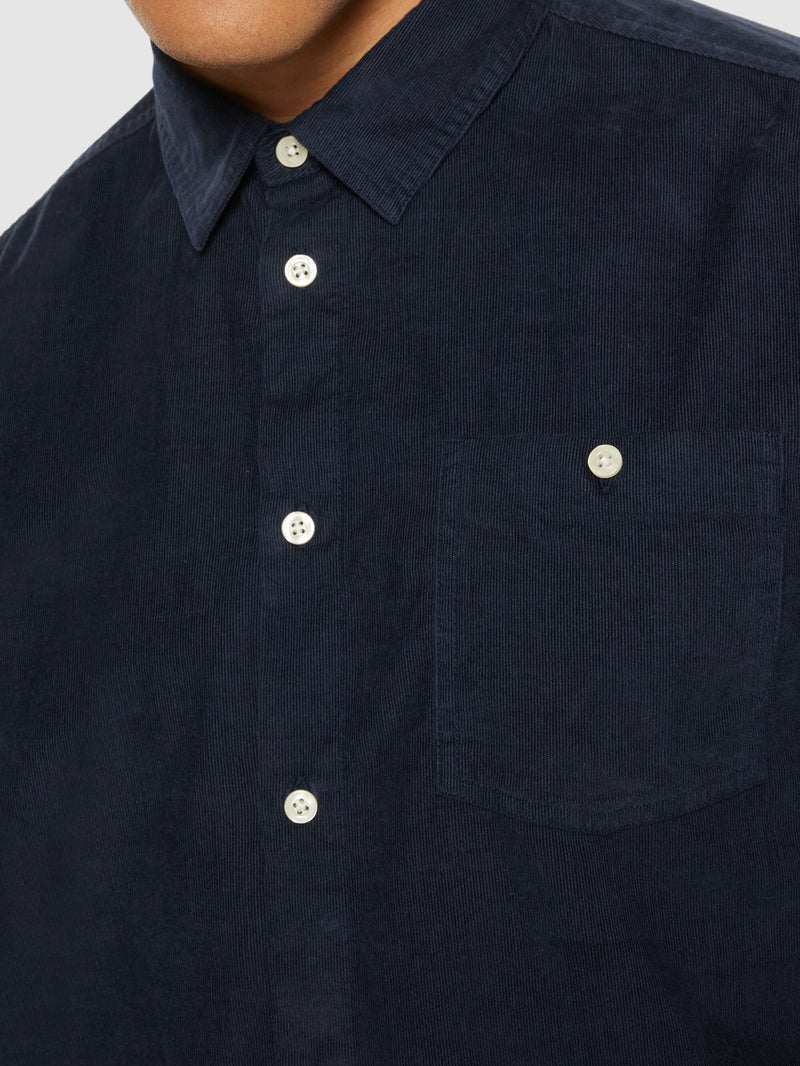 KnowledgeCotton Apparel - MEN Regular fit corduroy shirt Shirts 1001 Total Eclipse