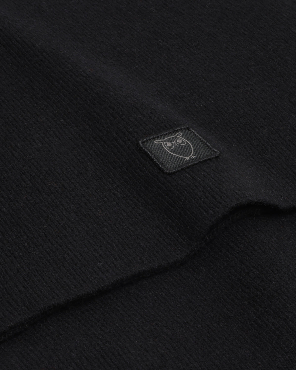 KnowledgeCotton Apparel - UNI Rib knit wool scarf Scarfs 1300 Black Jet