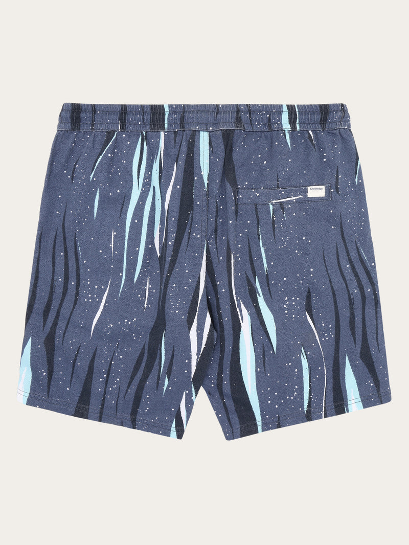 KnowledgeCotton Apparel - MEN Shorts Northern Lights aop - GOTS/Vegan Shorts 9921 Blue