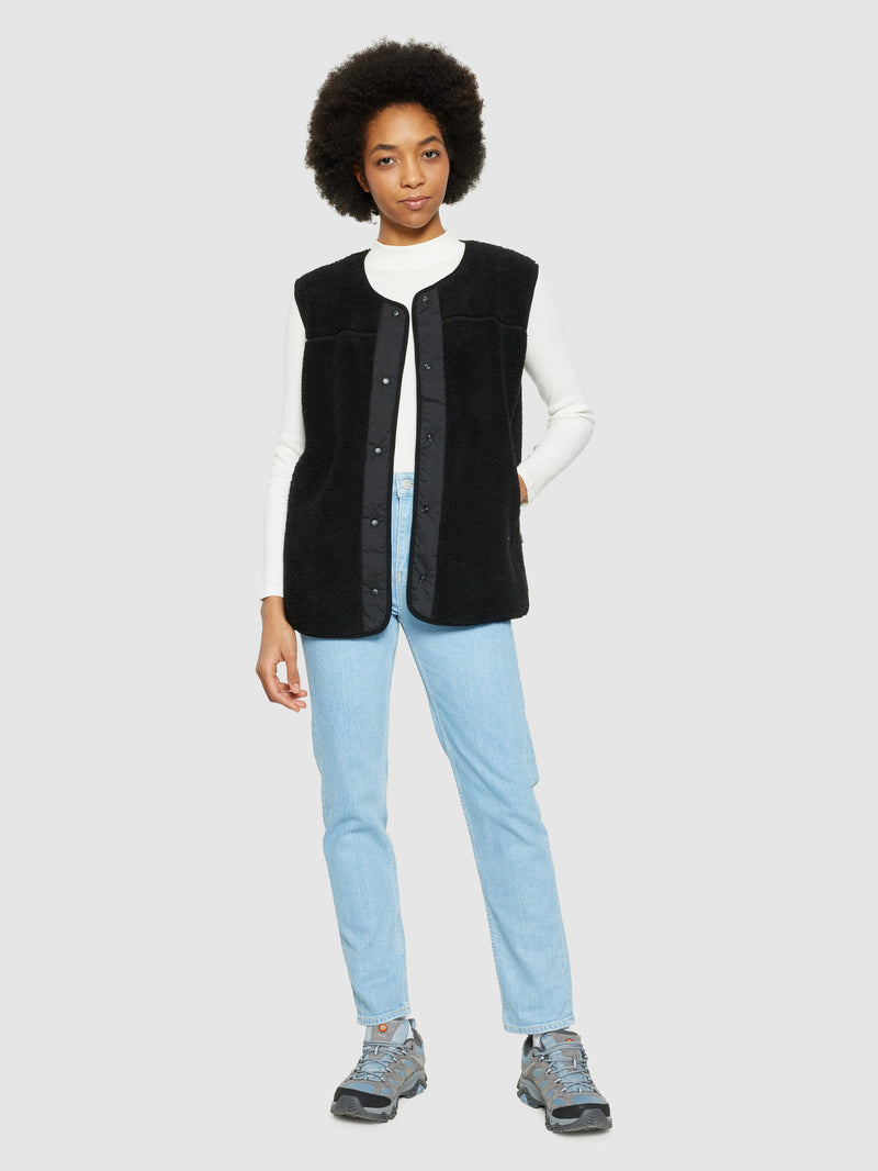 KnowledgeCotton Apparel - WMN Teddy crew neck vest - GRS/Vegan Fleeces 1300 Black Jet
