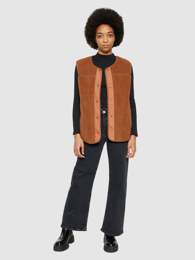 KnowledgeCotton Apparel - WMN Teddy crew neck vest - GRS/Vegan Fleeces 1426 Mocha Bisque