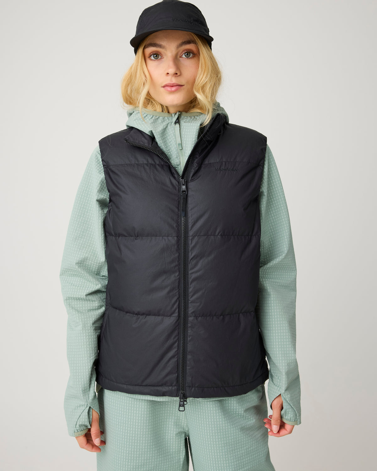 KnowledgeCotton Apparel - WMN Vent 90 puffer vest Vests 1300 Black Jet